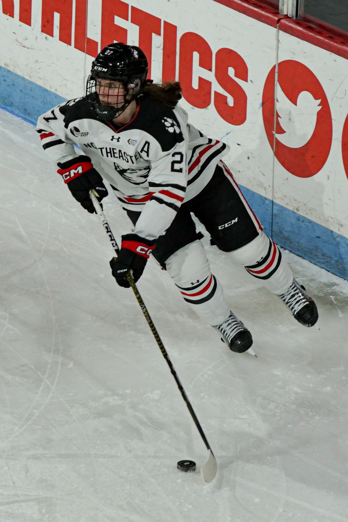 #2 Lily Shannon glides to take control of the puck