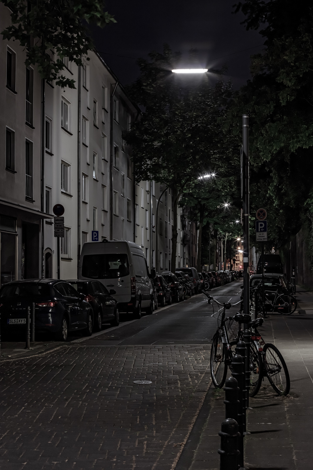 Waisenhausgasse, aufgenommen Höhe Martinsfeld, Blick Richtung Ringe