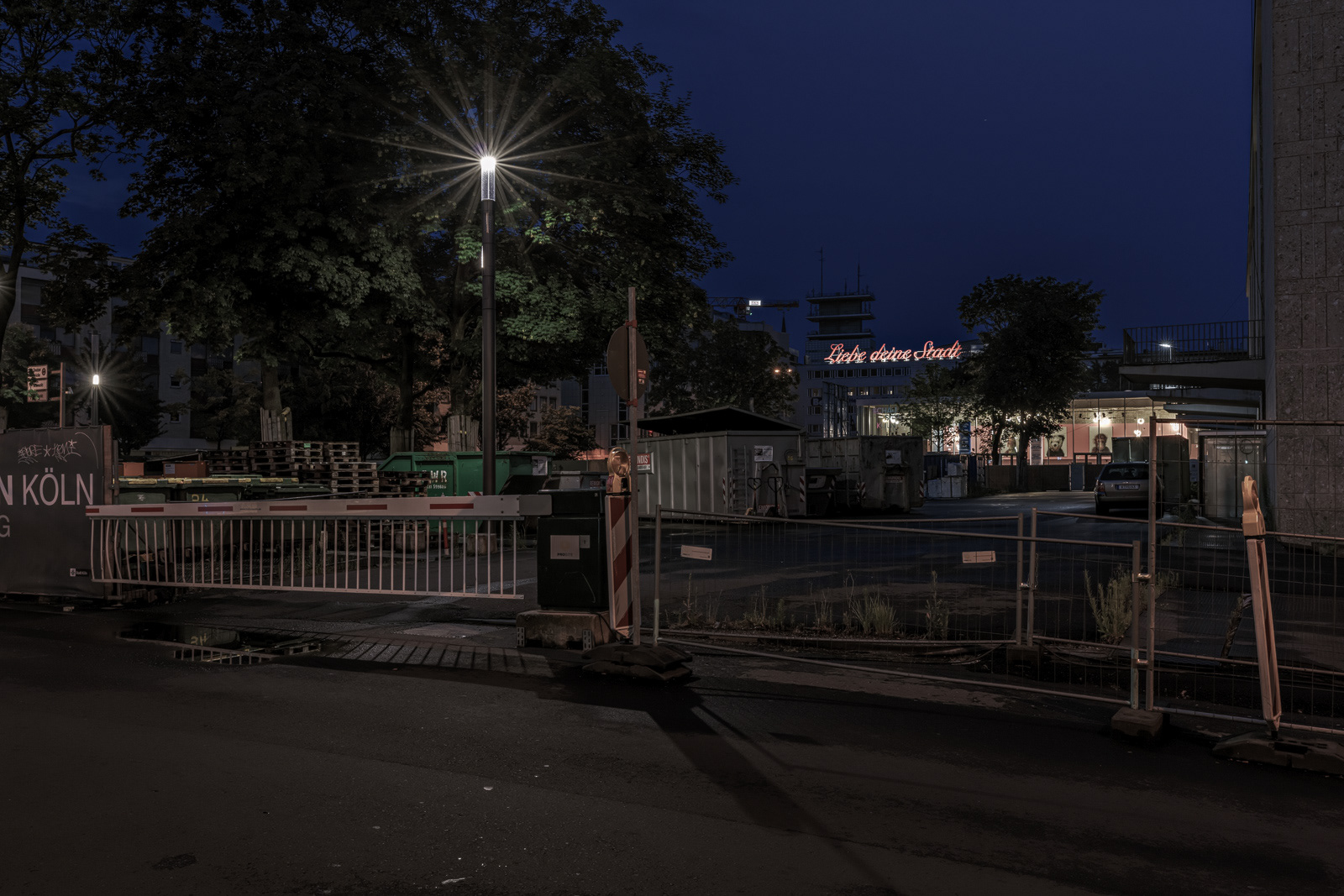 Offenbachplatz, aufgenommen Ecke Glockengasse, Blick Richtung Schildergasse