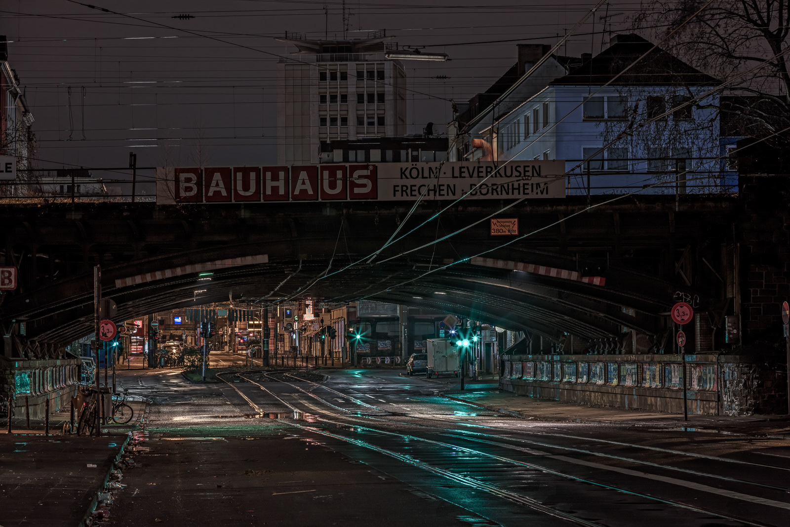 Luxemburger Straße, aufgenommen zwischen Otto-Fischer-Straße und Luxemburger Wall, Blick Richtung Ringe