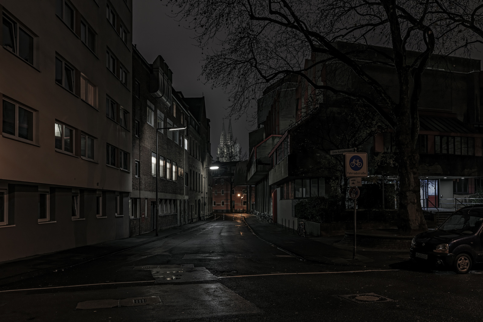Unter Kahlenhausen, aufgenommen Ecke Dagobertstraße, Blick Richtung Johannisstraße