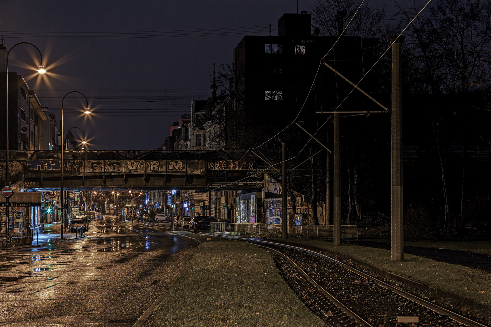 Aachener Straße, aufgenommen Höhe Aachener Weiher, Blick Richtung Ringe