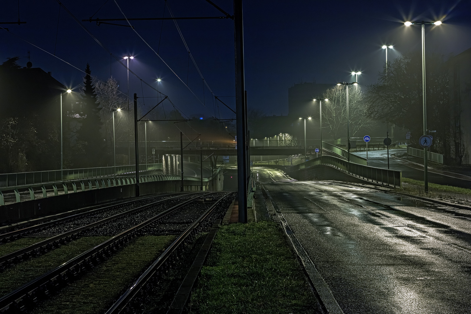 Amsterdamer Straße, aufgenommen Höhe Florastraße, Blick Richtung Rheinufer