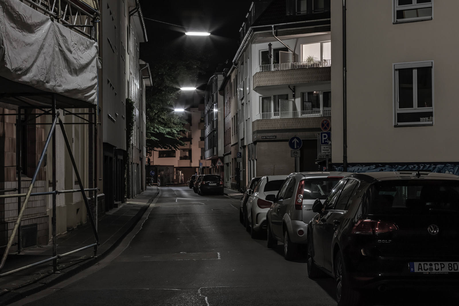 Huhnsgasse, aufgenommen Höhe Hausnr. 21, Blick Richtung Mauritiussteinweg