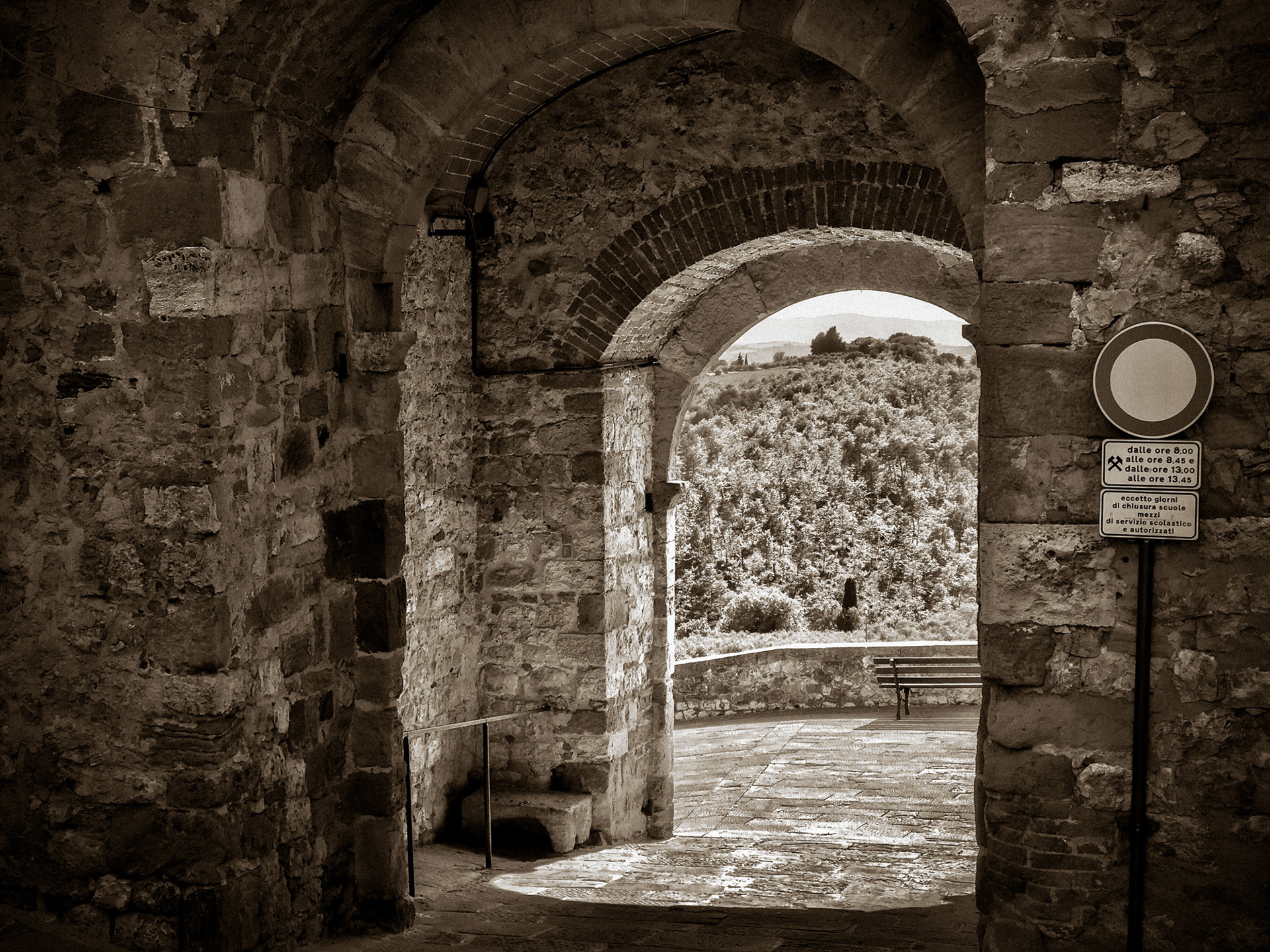 Porta | Trequanda, Italy