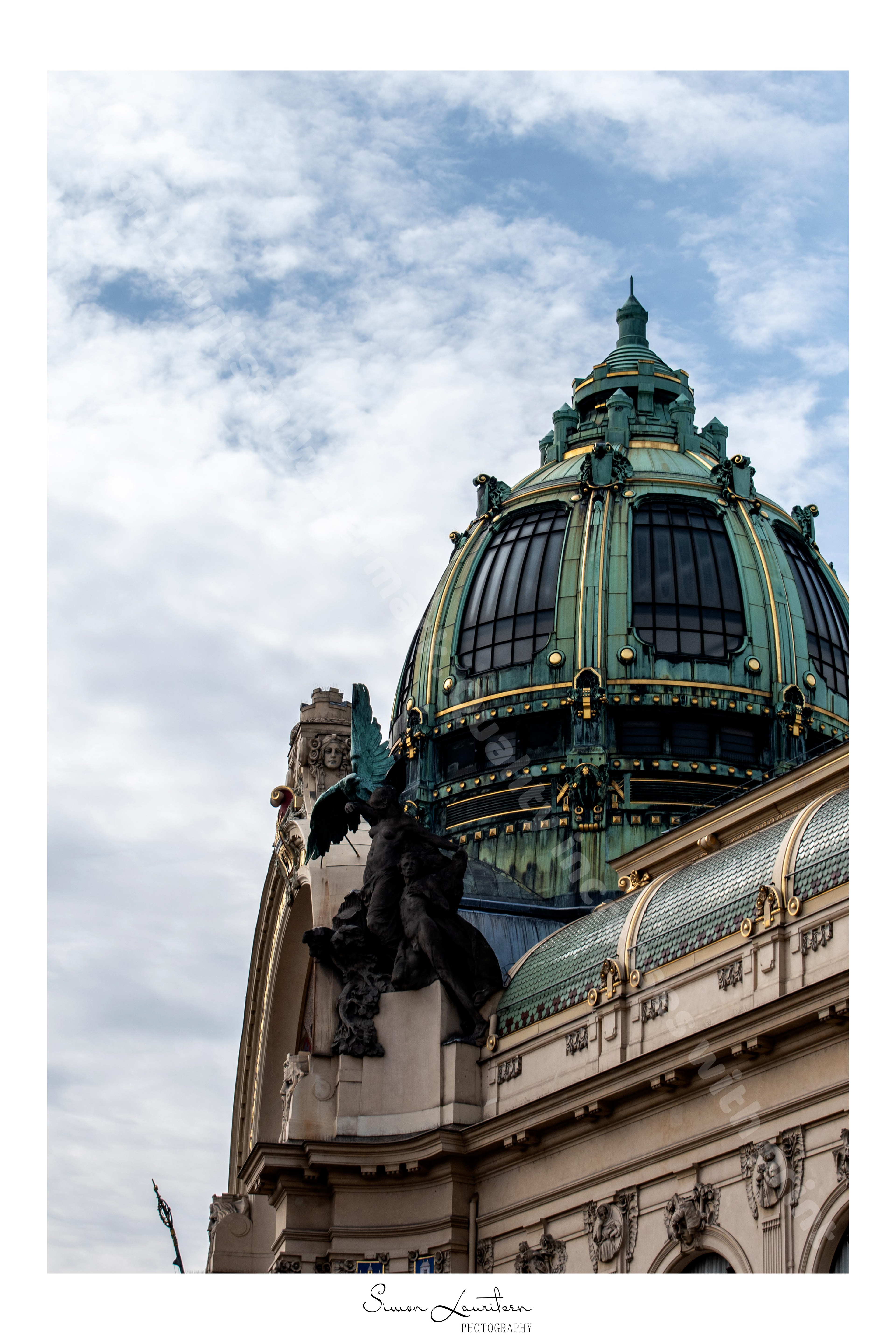 CITY-11 : The upper front of the Musical building in Prague !