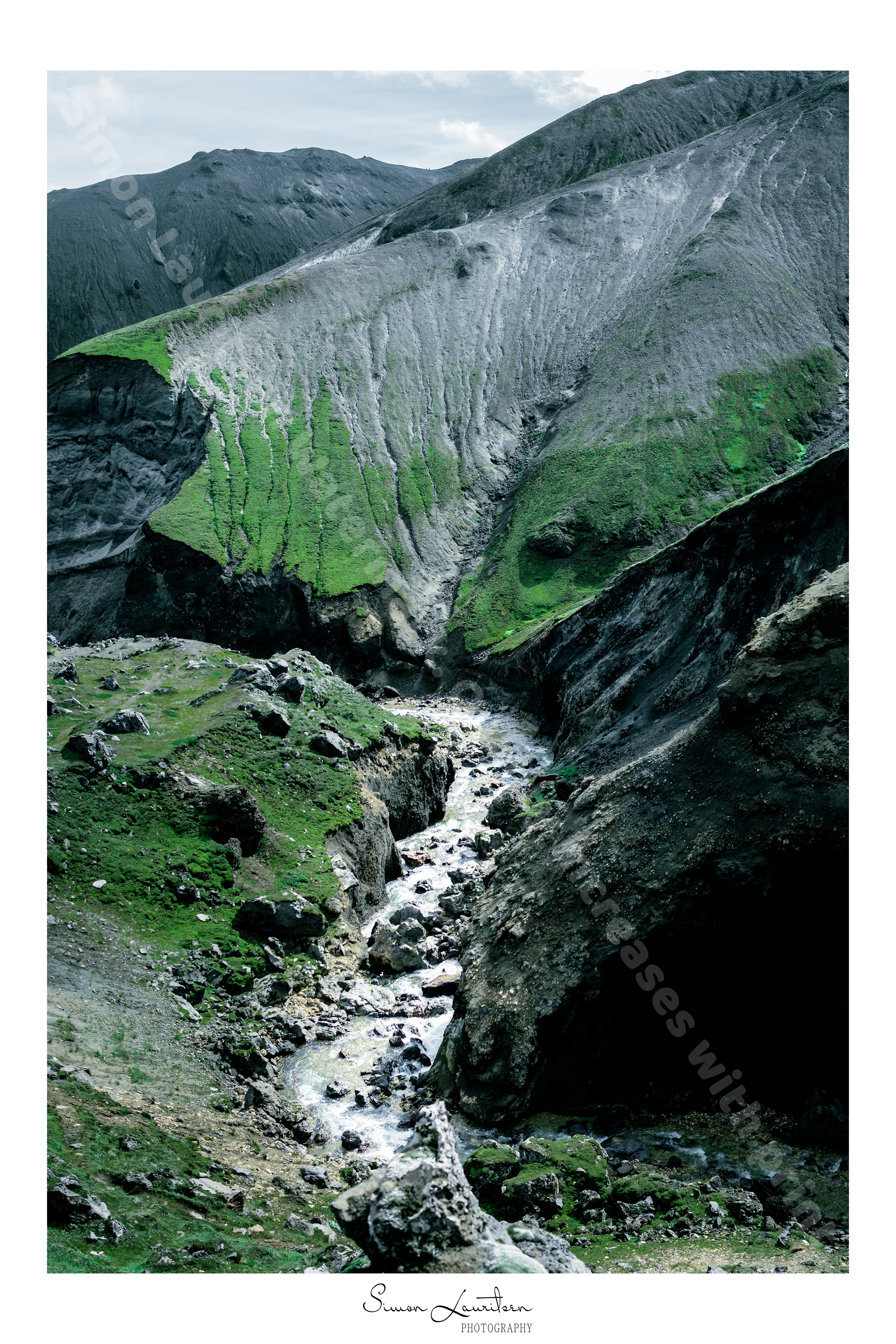 LAN-5 : Taken at landmannalaugar on Iceland. The diversity of landscapes are so unreal !