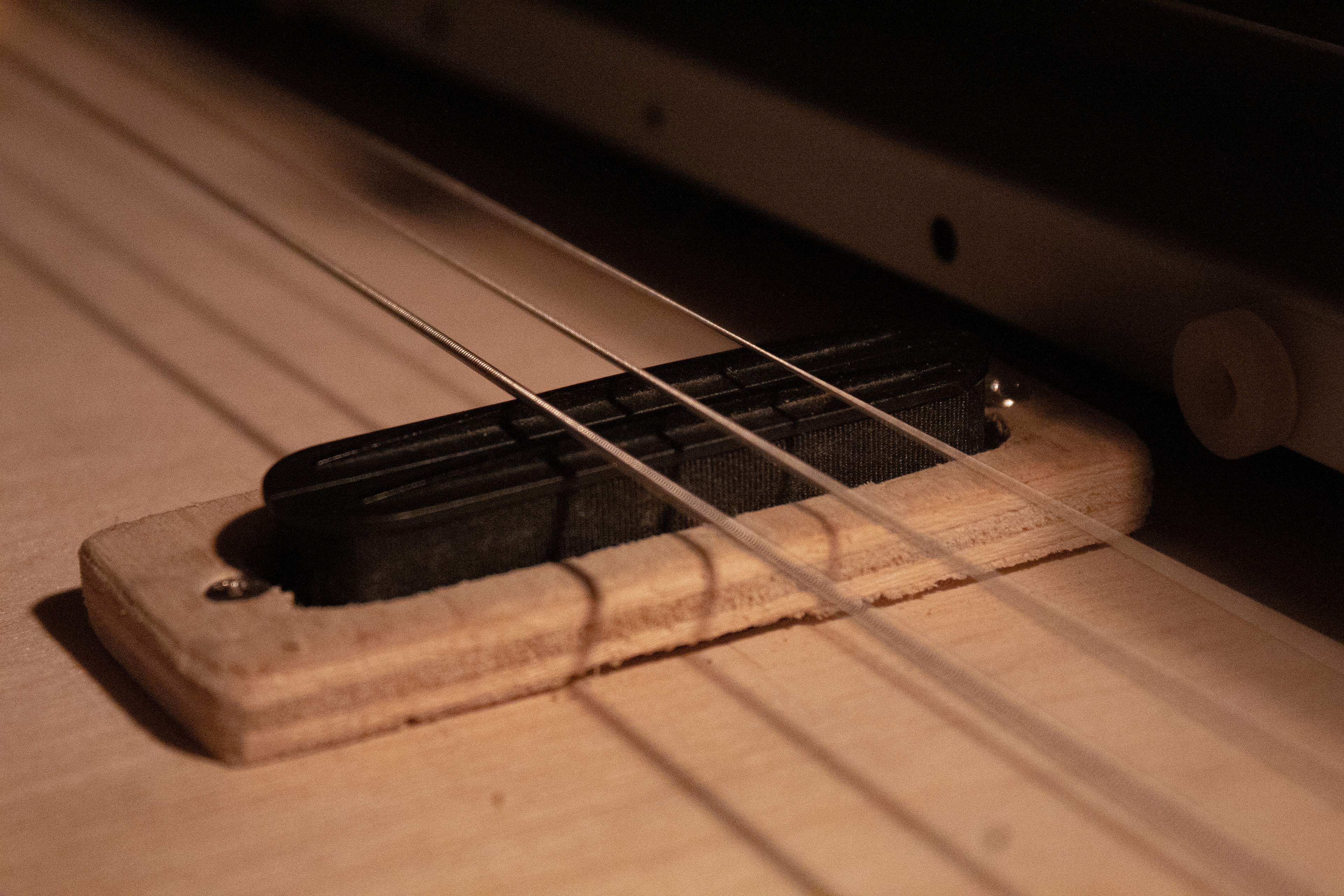 Guitar pickup