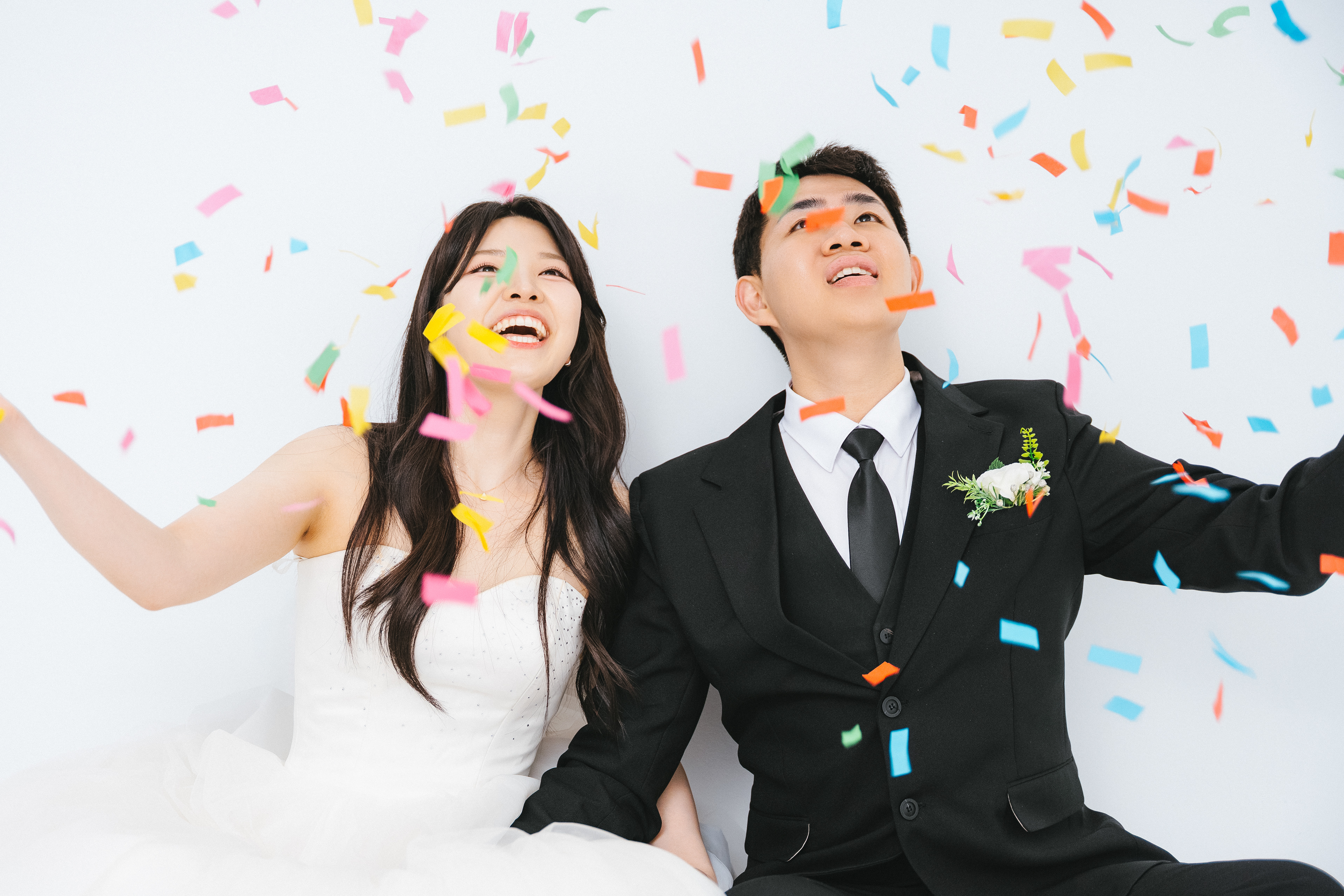 white_ confetti