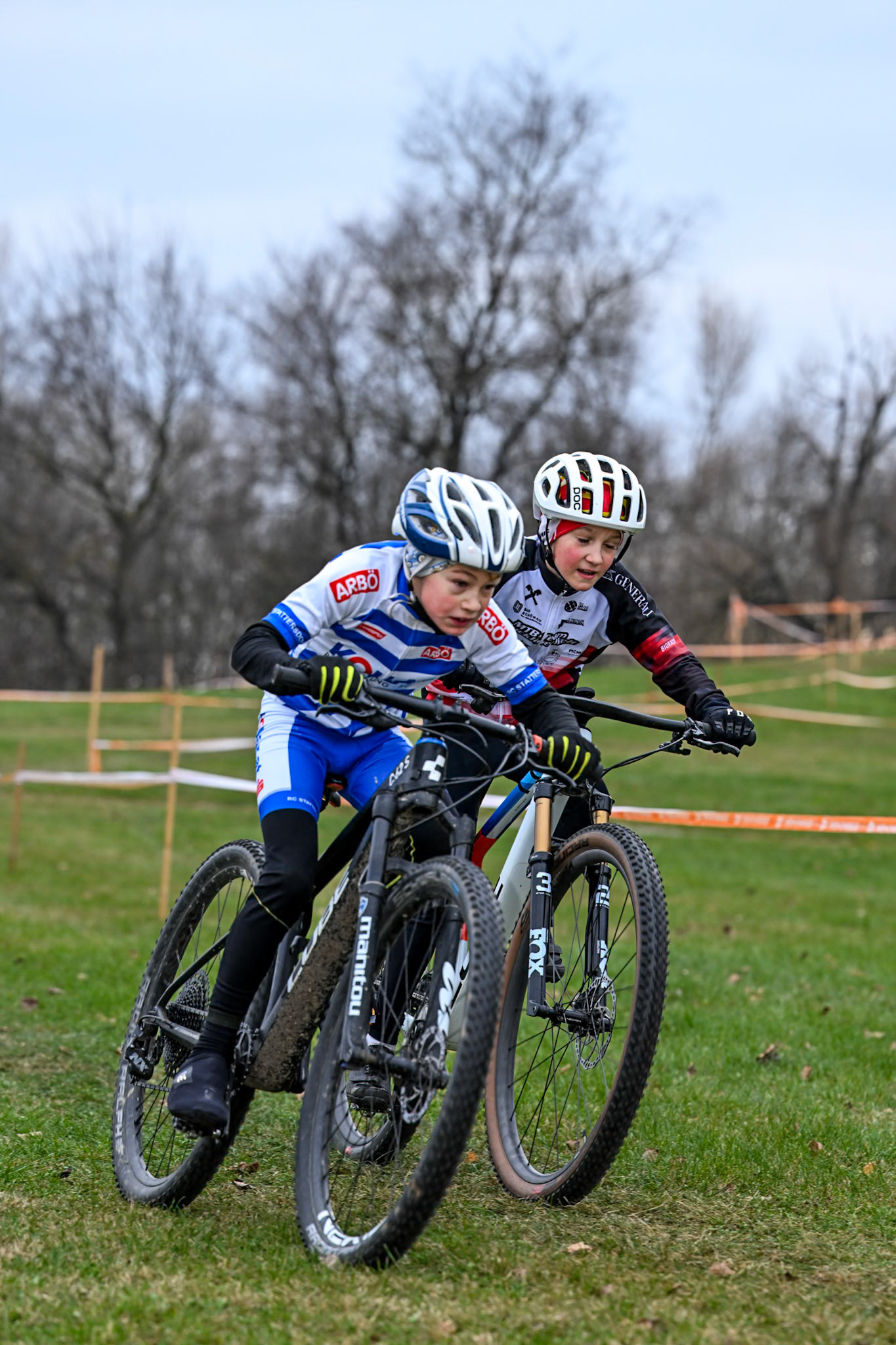 251123CC-LEE0242