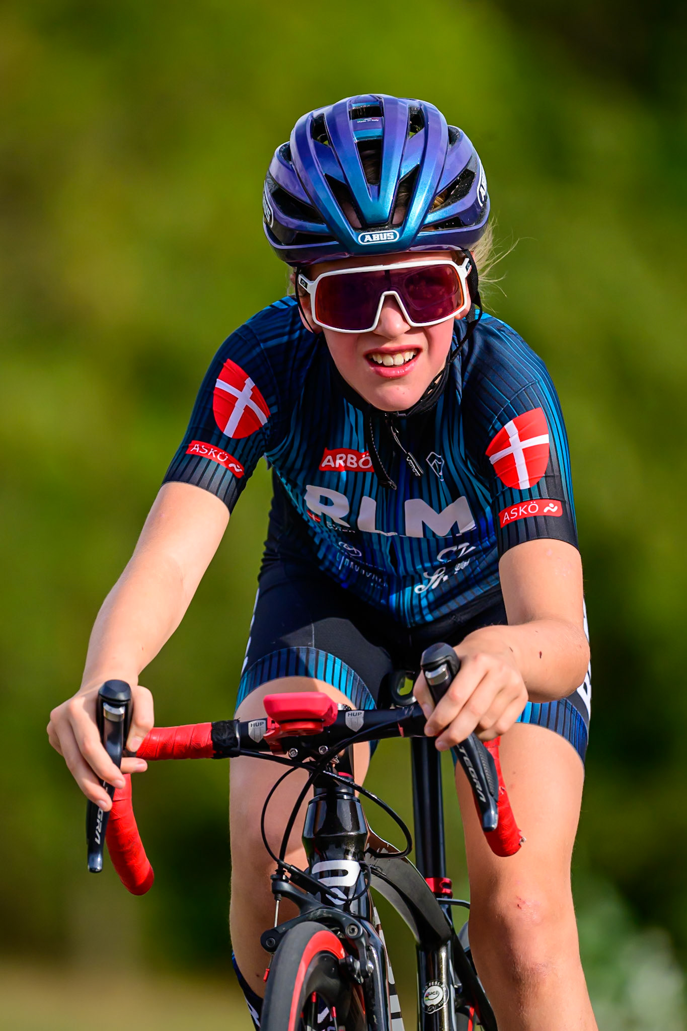 260903_VICCRD4-LEE0084