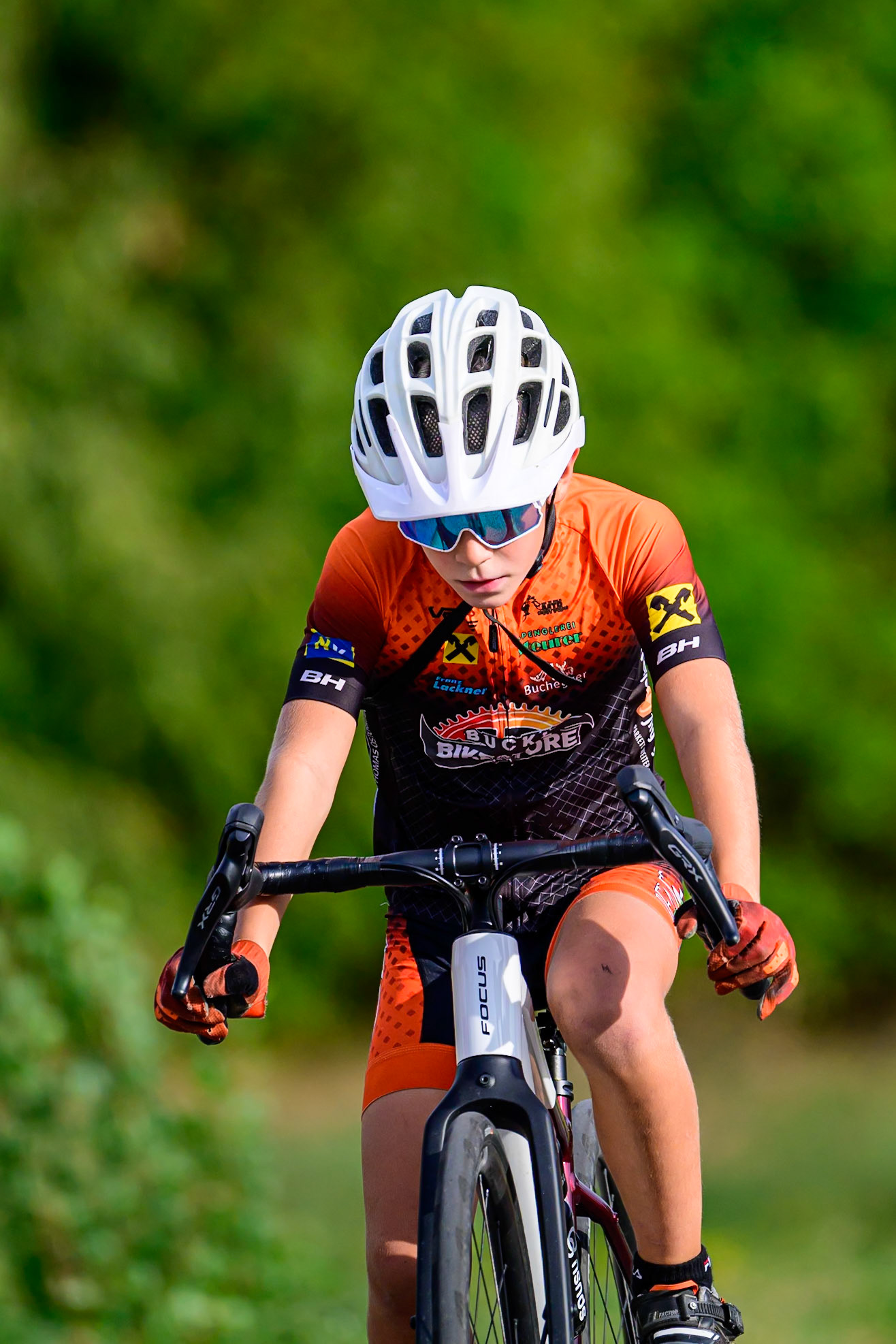 260903_VICCRD4-LEE0060