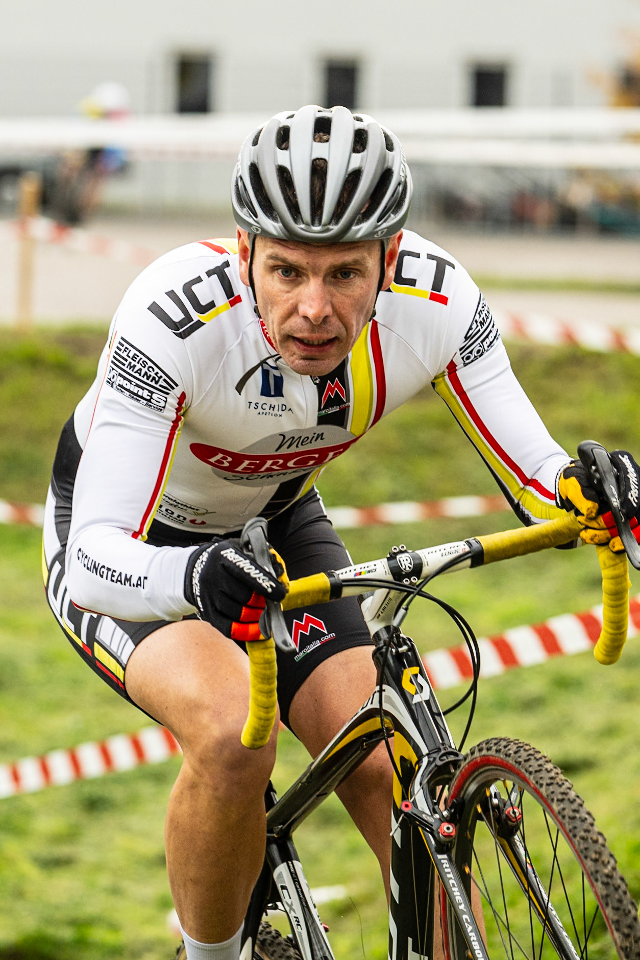 251011CC-LEE0182