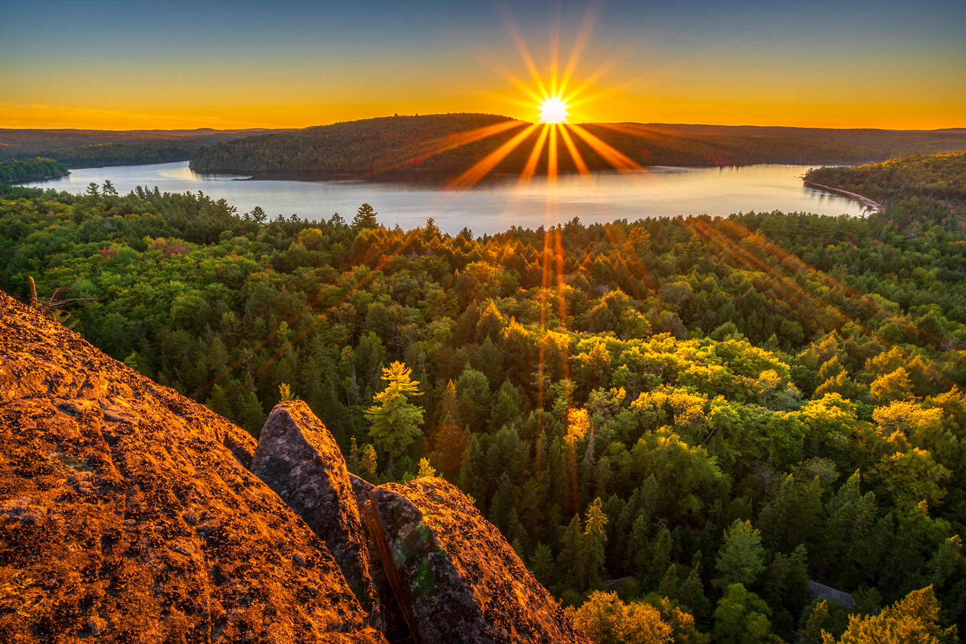 Camera : Nikon D810, Lens : Nikkor 18-35 mm @ 18 mm, Exposure : 1/8 sec at f/22, ISO 64, Location : Algonquin Provincial Park, Ontario, Capture Date : Sep 26, 2015.