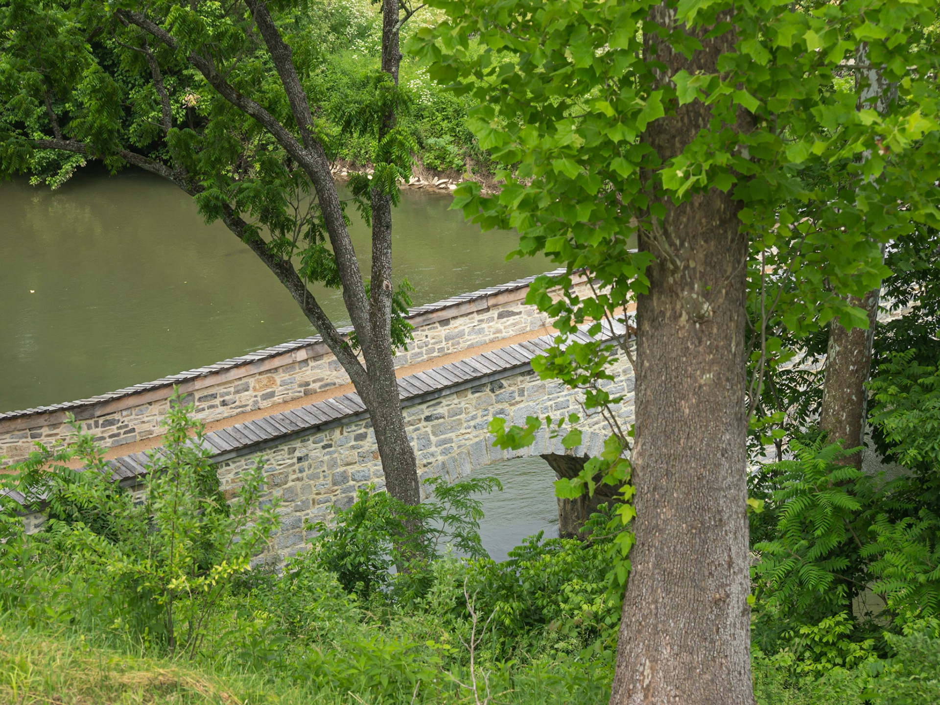 All day the Confederate Army held the heights where I am standing. In mid-afternoon, Union soldiers, perceiving a lull in the firing, stormed the bridge and the heights, finishing off the Confederates for the day.