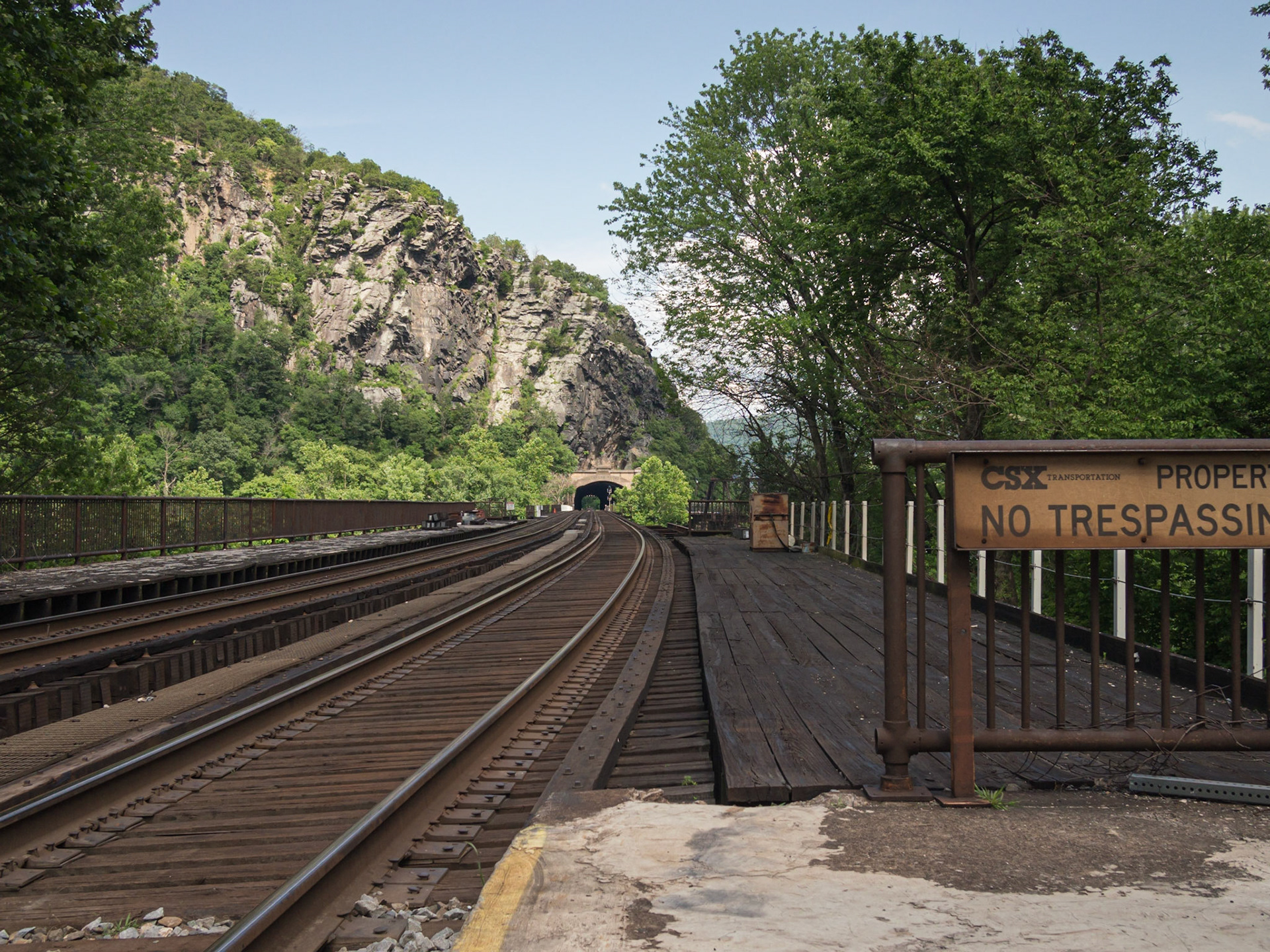 The RR (to DC) crosses the Potomac here then runs through a tunnel under Maryland Heights