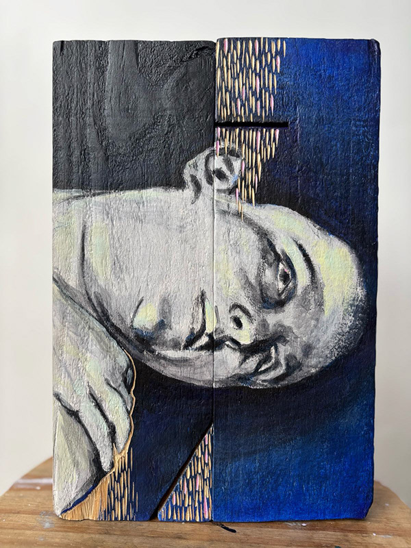 Linkedin, 2024. Acrílica, xilo, gesso, carvão vegetal e pastel oleoso sob blocos de madeira pinus. 20x33cm