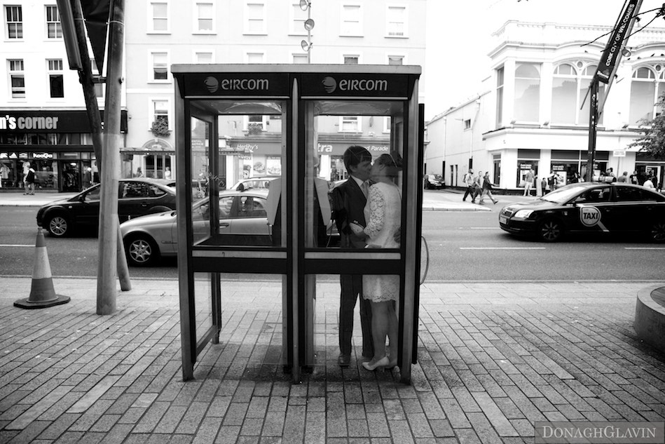 Phonebox kiss, Cork City Wedding