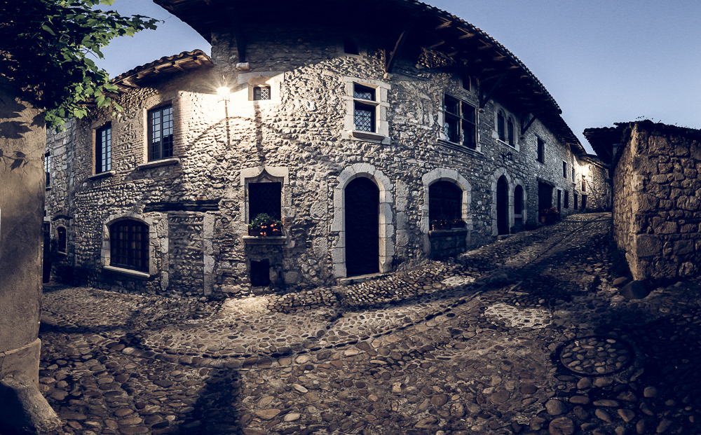 photo panoramique à Pérouges