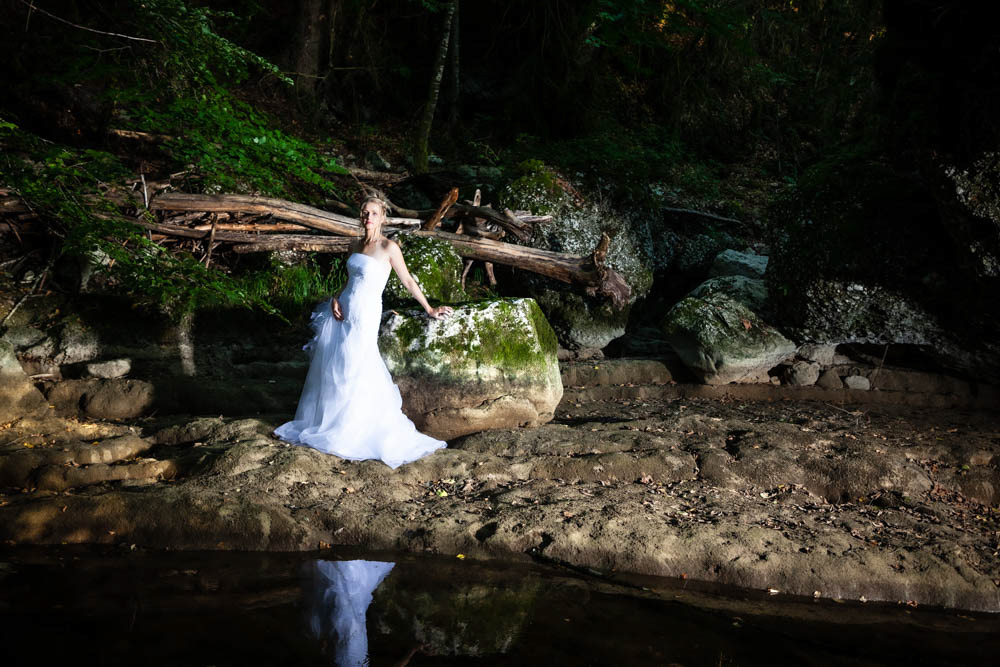 photo de la mariée aux Gorges du Groin