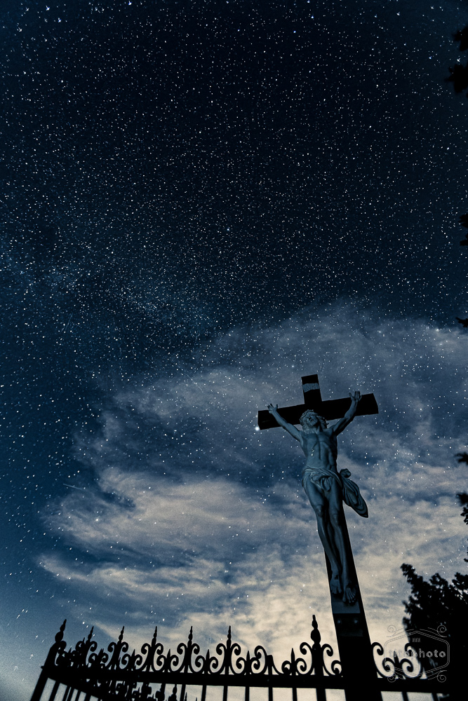 calvaire de porte statue
