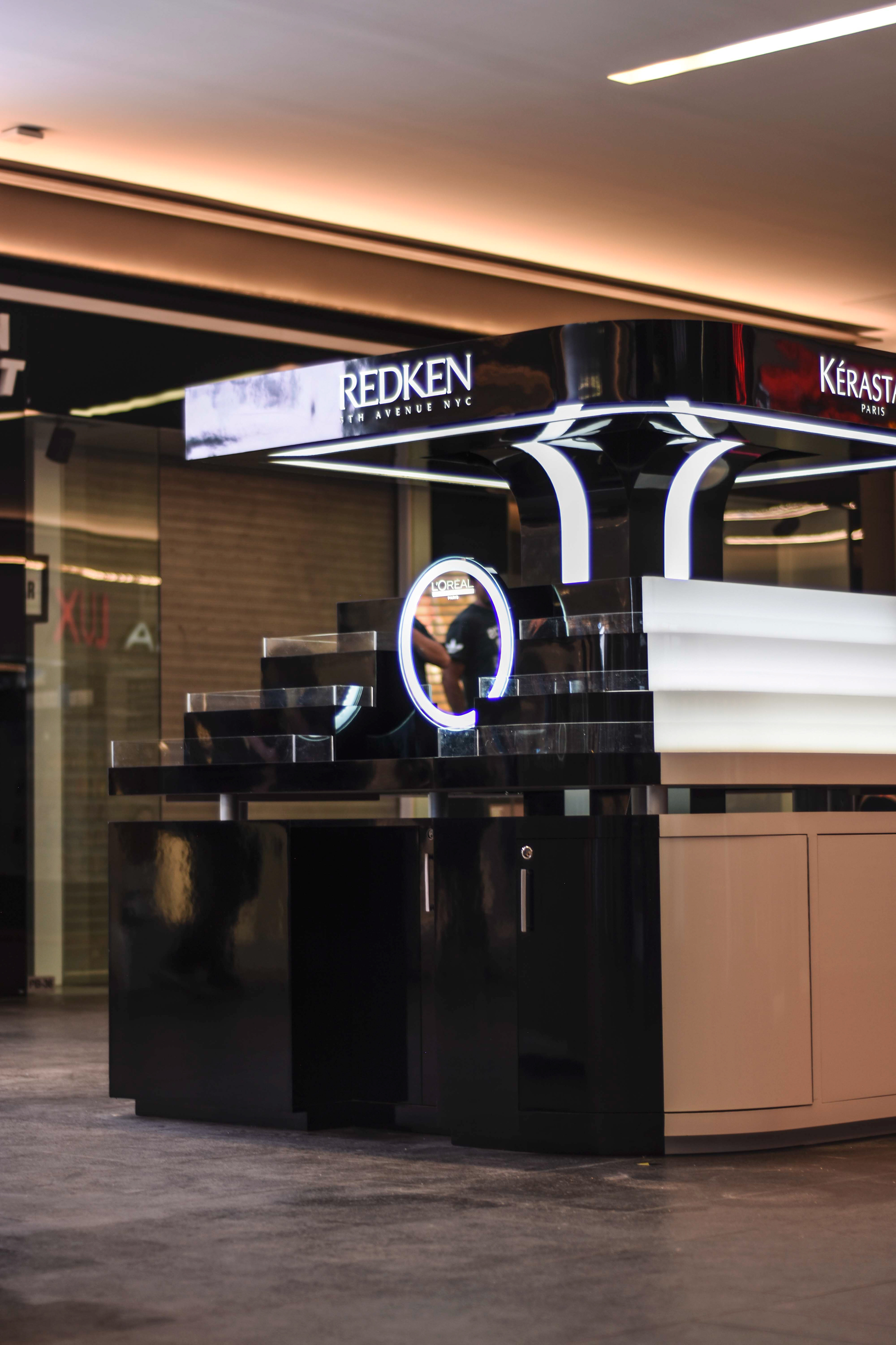 Kiosco Loreal