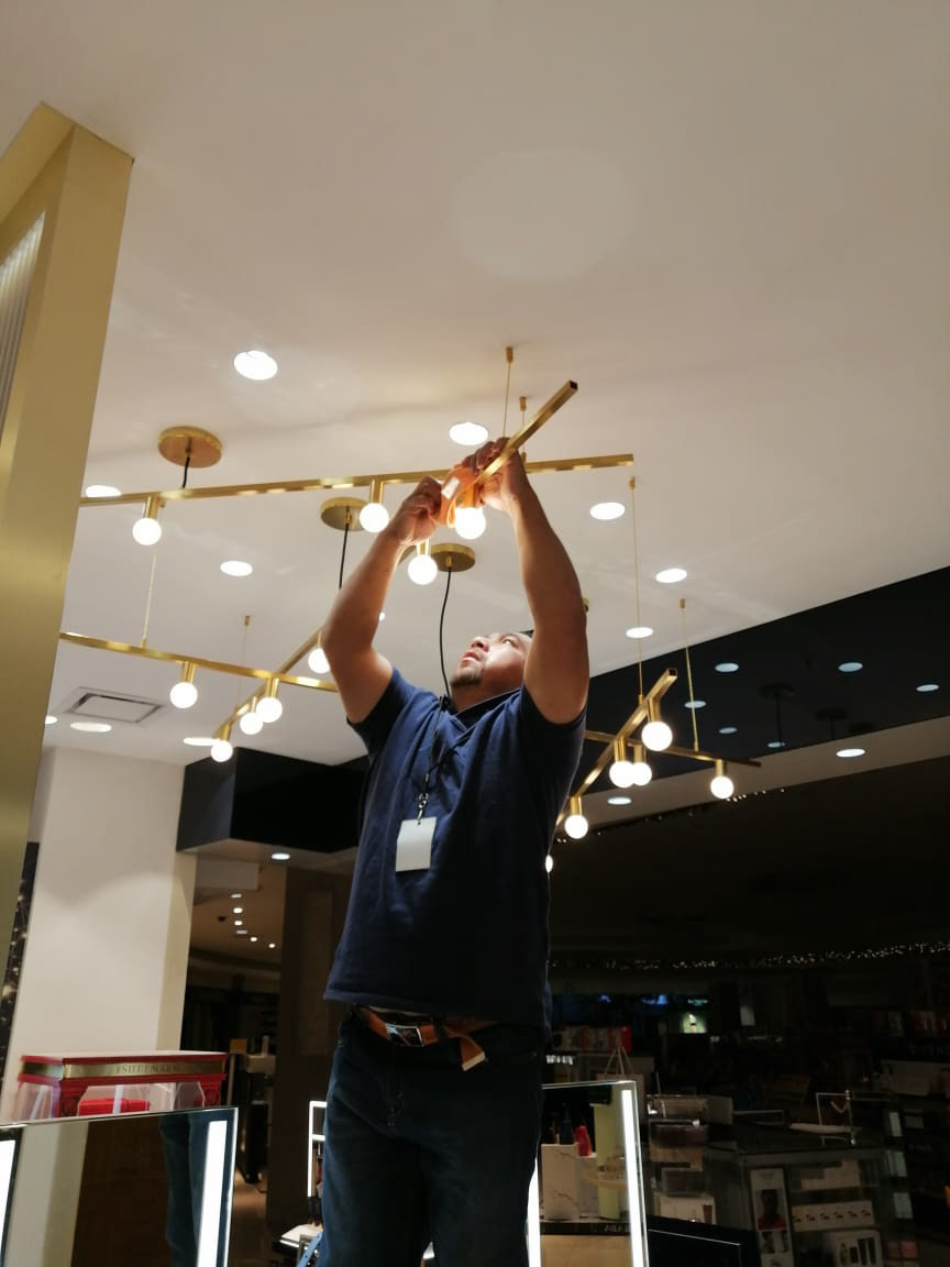 Mantenimiento iluminación Estée Lauder