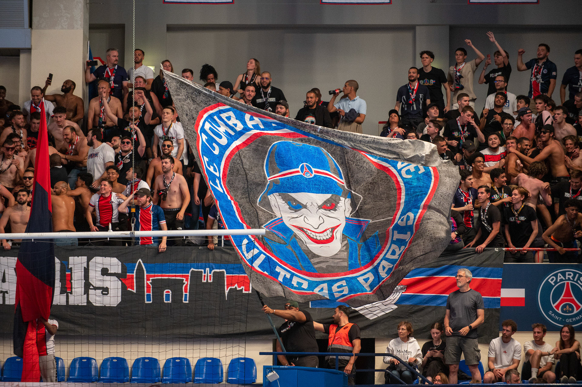 Collectif Ultras Paris, Stade de Coubertin