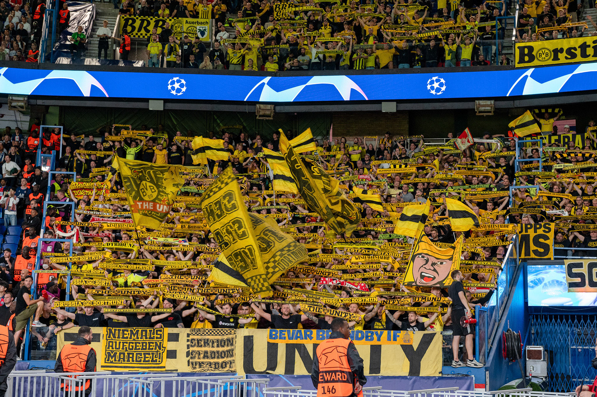 BVB Dortmund Supporters, Parc des Princes