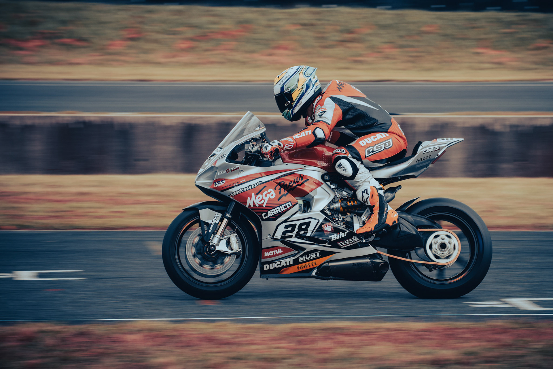 Moto World Superbike with MOTUL, Ducati