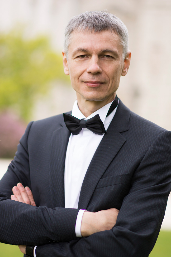 Vőlegény esküvői portréja Keszthely Festetics Kastély