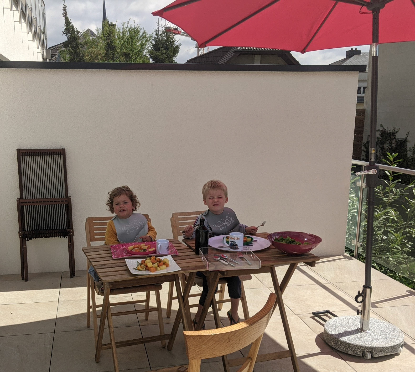 Ils profitent aussi de la terrasse pendant ces derniers beaux jours