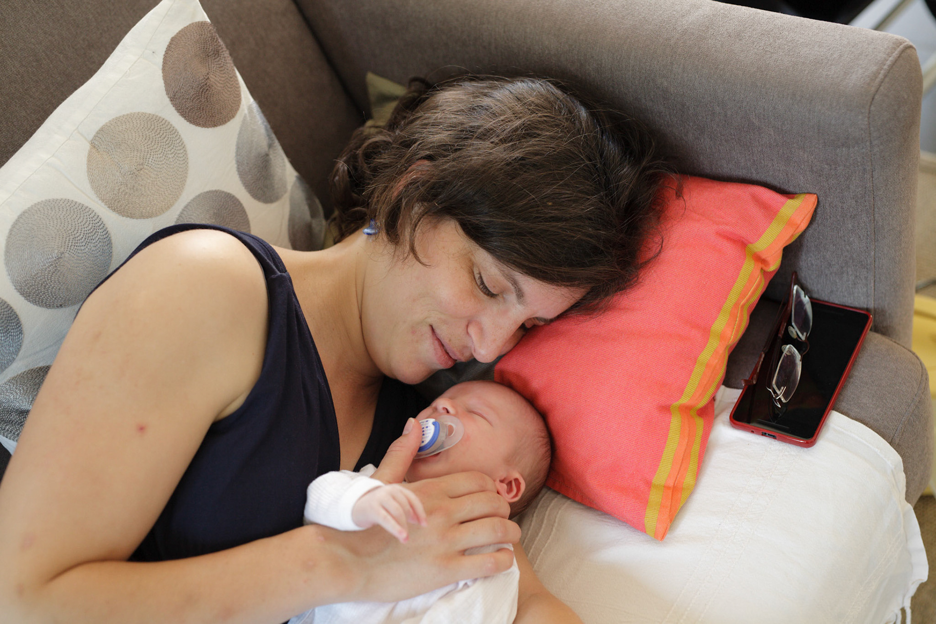 La tutute ne marche pas trs bien. On essaie de consoler Augustin qui a faim