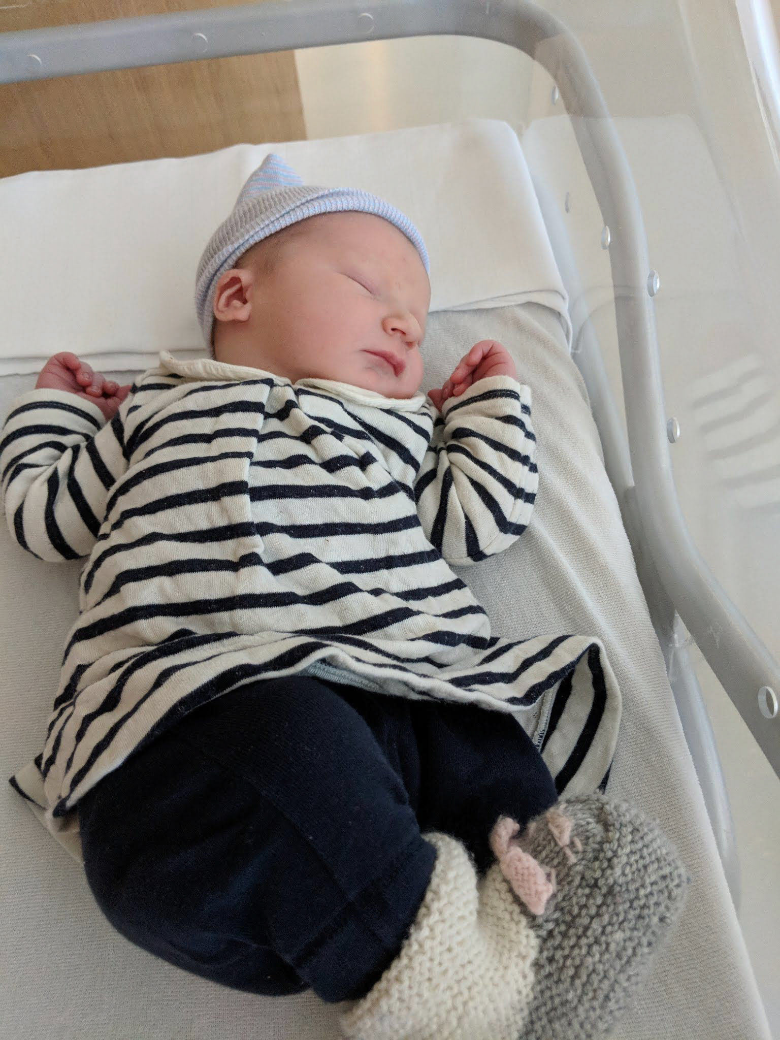 Gabrielle prend cette tres belle photo le jour de la naissance d augustin, lorsqu elle s'installa dans sa chambre