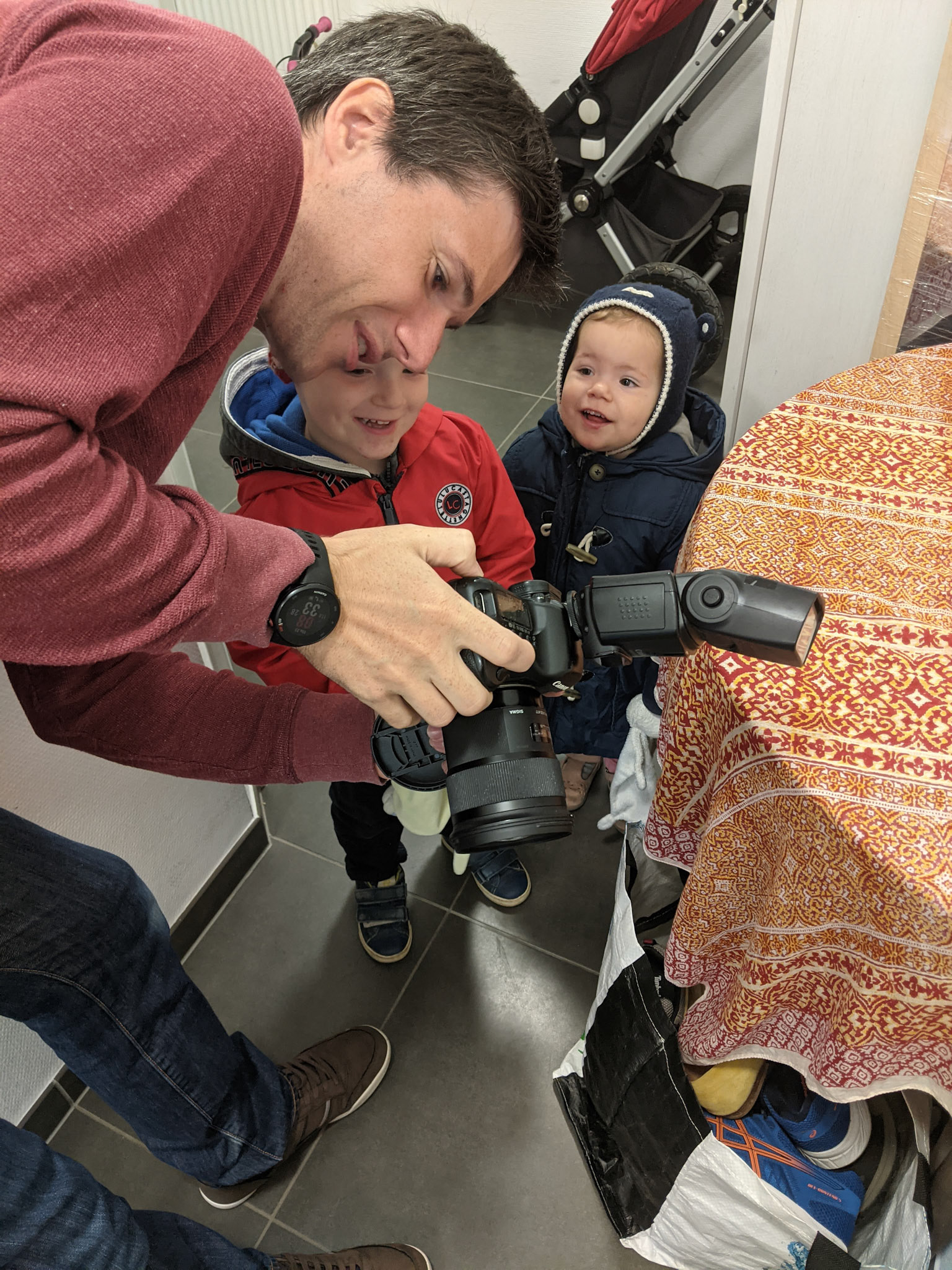 Papa nous montre la photo