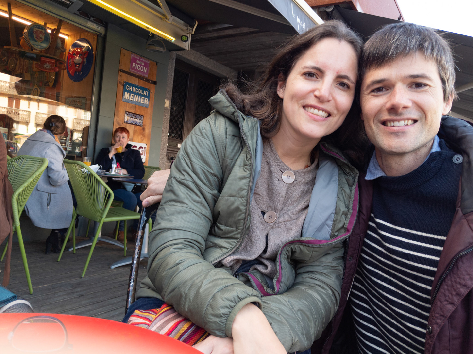 On prend une crepe a Gerardmer avec les enfants, et on trouve quelques cadeaux