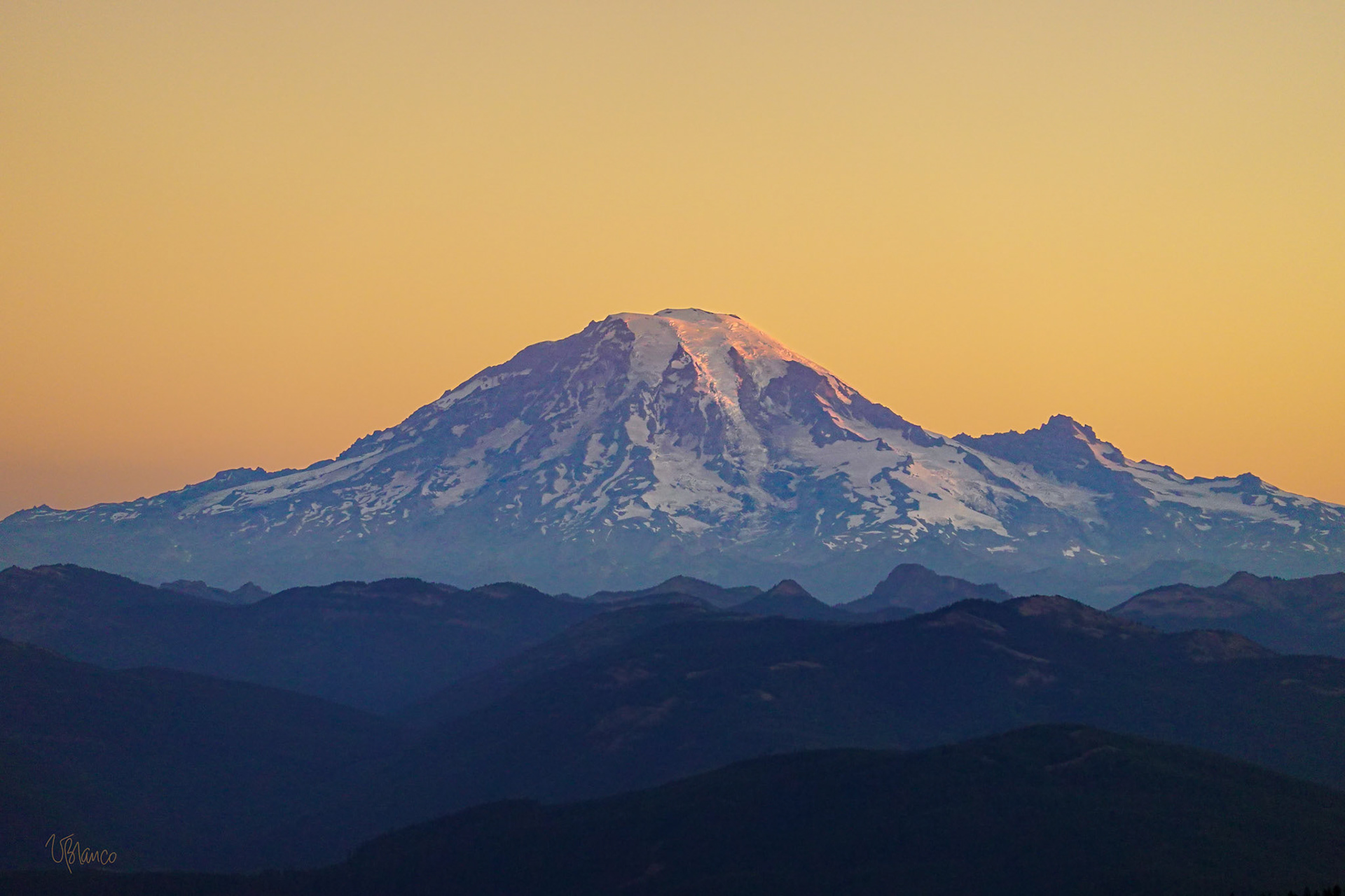 Mt Rainier sunrise