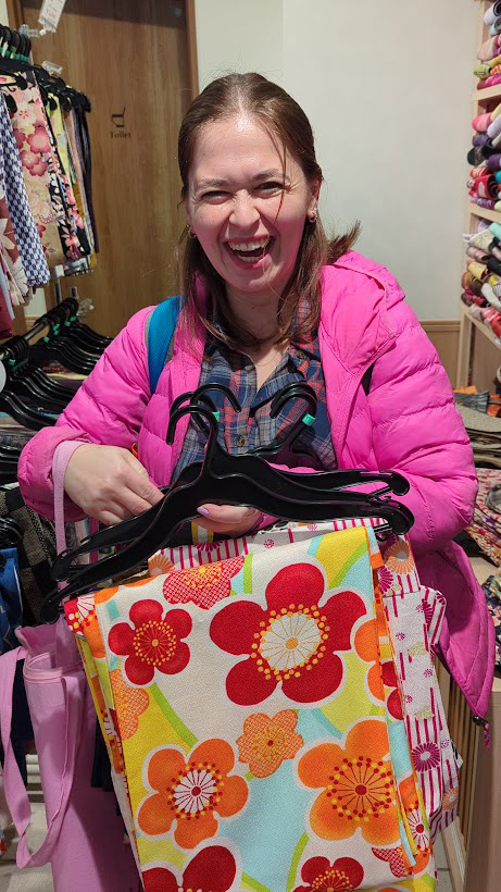 Choosing a kimono is fun but hard!