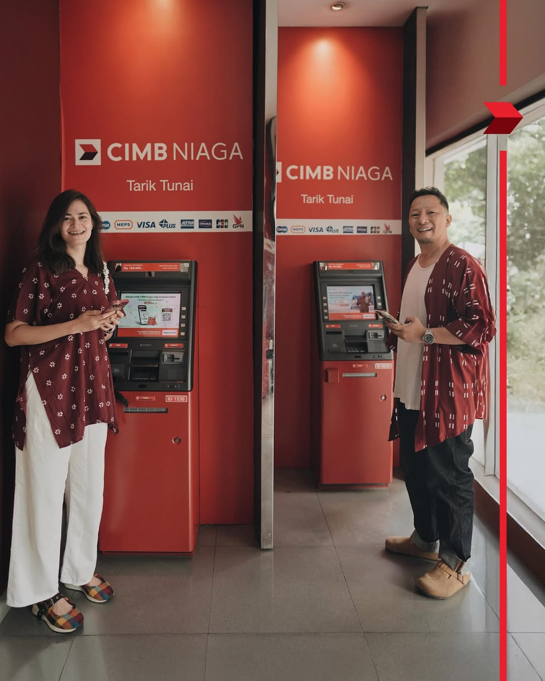 Bapak ibu pernah ga ketinggalan dompet, dan kesulitan tarik tunai, dulu saya sering kaya gitu tapi jadi menguntungkan karena bisa pake uang bojo dulu terus pura2 lupa deh, tapi skrg bojo makin pinter udah gabisa dikadalin lagi Pas banget bojo makin pinter, CIMB Niaga juga mempermudah nasabahnya ni untuk tarik tunai tanpa kartu di ATM CIMB Niaga pakai OCTO Mobile, mulai dari nominal rp.50 ribu dan kelipatannya, makin kesini makin simpel yaakkk, ketinggalan dompet udah ga jadi masalah lagi!! info lebih lanjut cimb.id/om/cardless