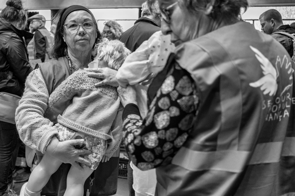 Annie a déserté l'épicerie pour les  jouets lors de la braderie d'avril.
