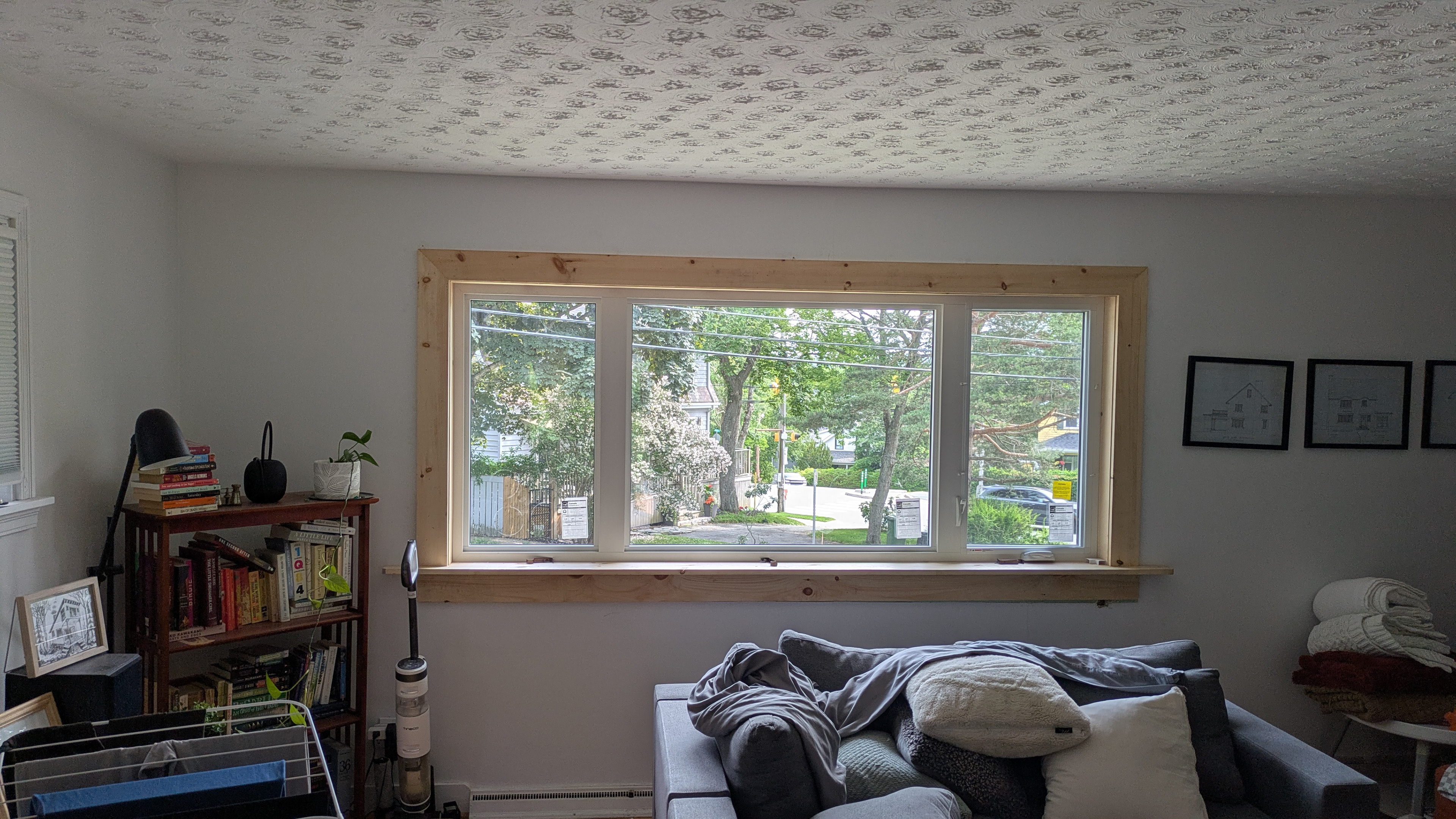 WINDOWS