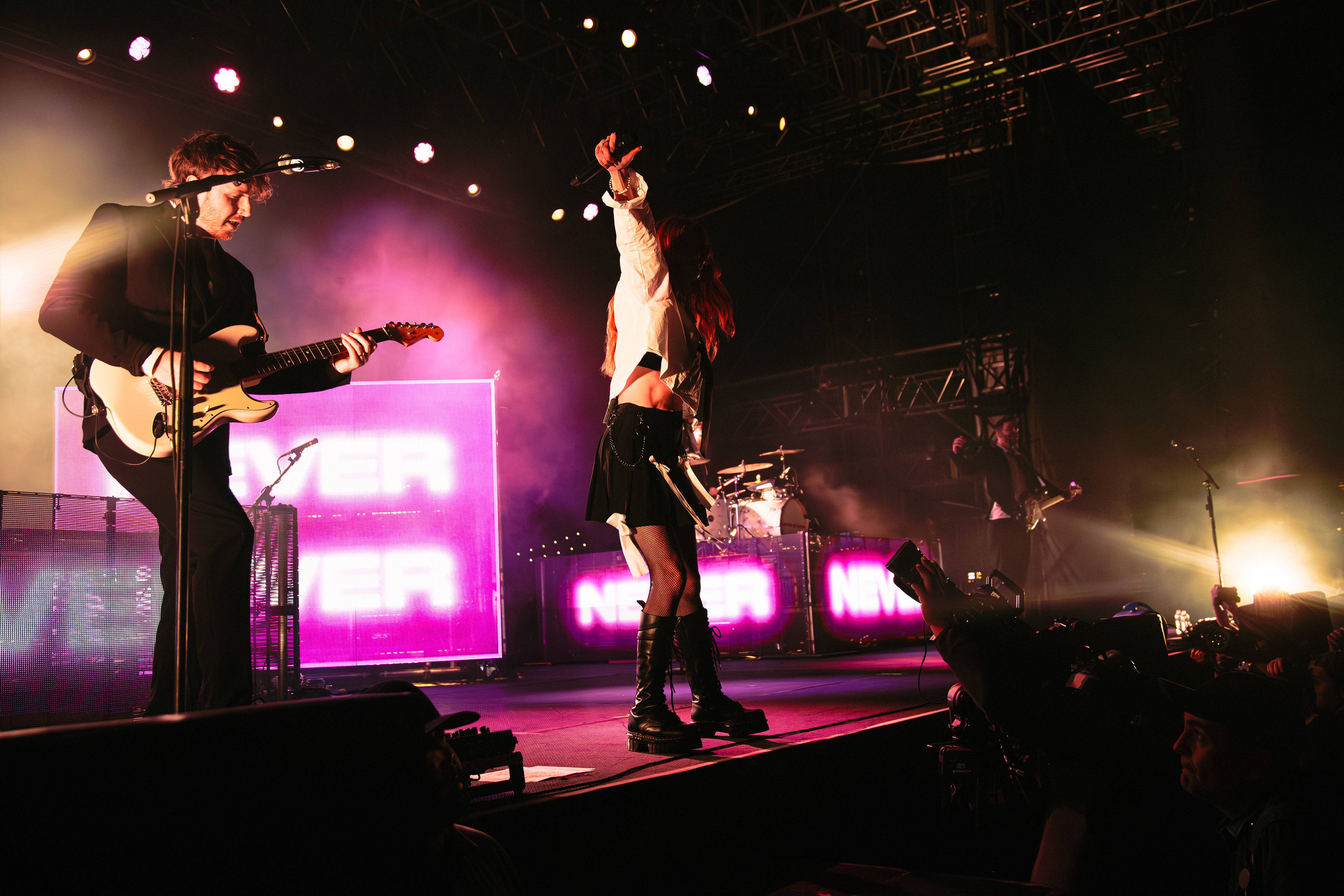 MISTERWIVES
