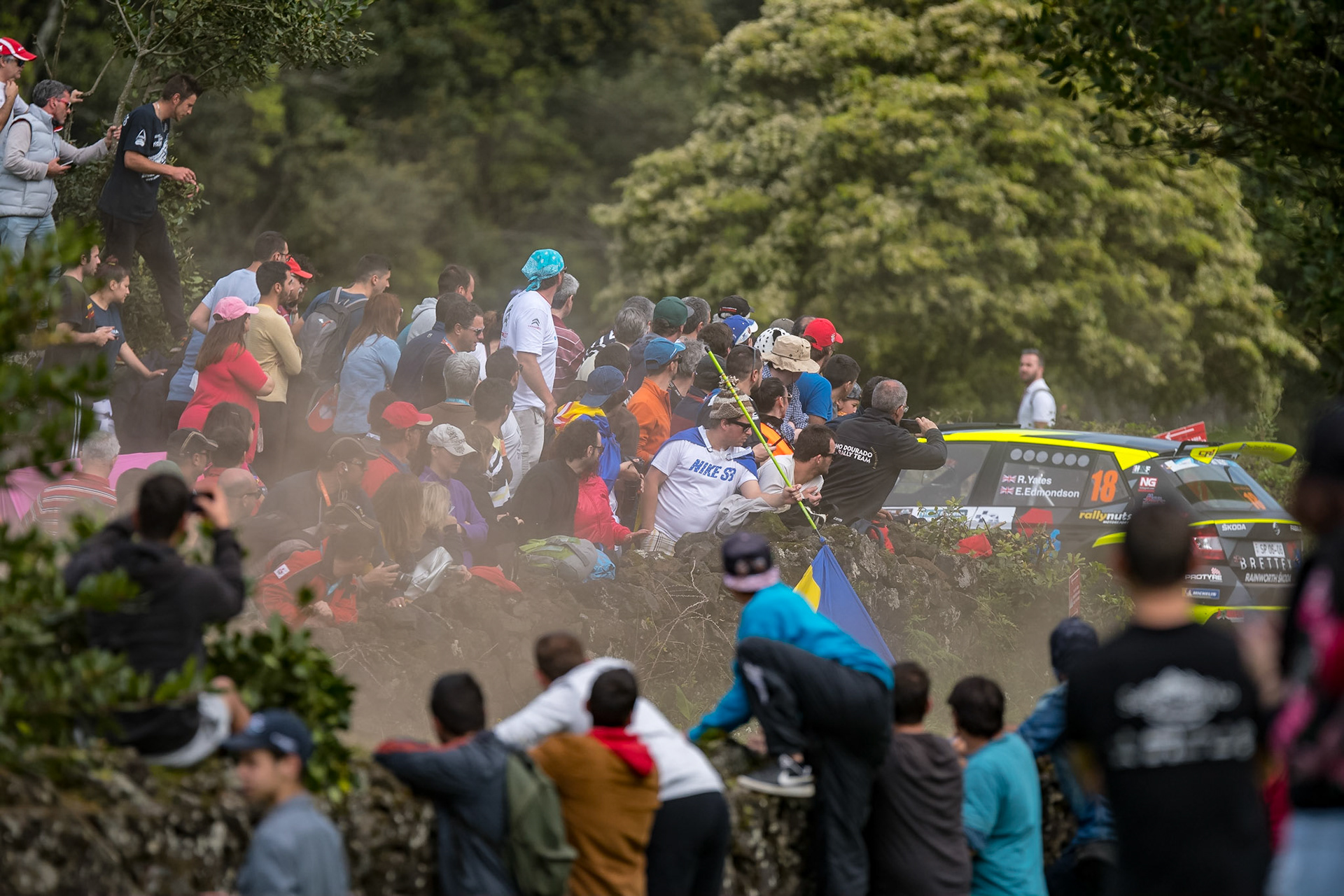 📷 André Frias (c) 😍 azoresrallye.contraTempo.com 🇵🇹 #FIAERC #Azoresrallye #Visitazores #GotTalentProveIt #Percy #ForTheBraves ✈️ https://www.azoresairlines.pt