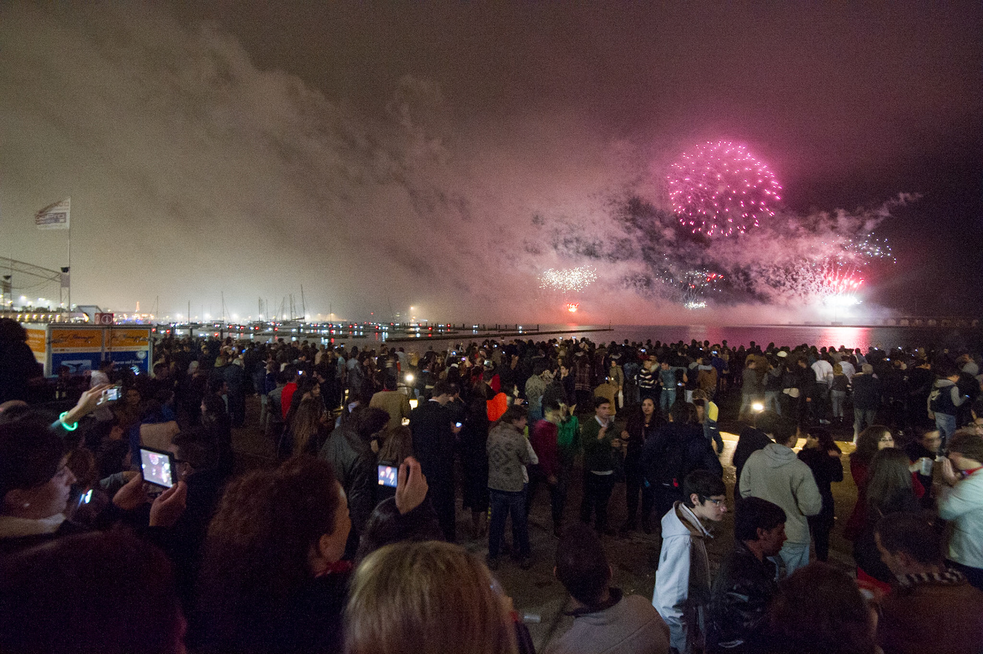 #FogoDeArtificio n #PassagemDeAno em #PontaDelgada