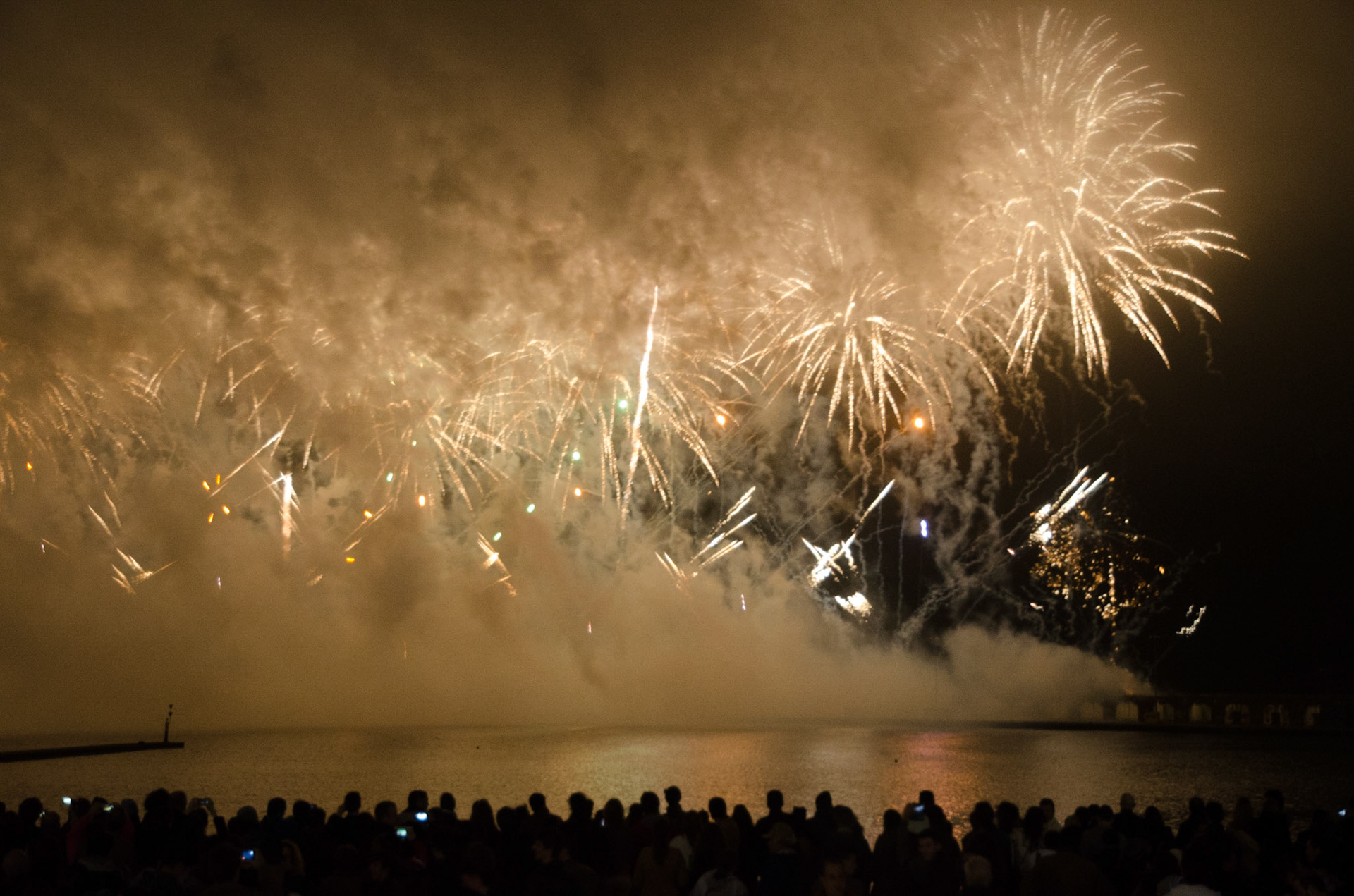 #FogoDeArtificio n #PassagemDeAno em #PontaDelgada