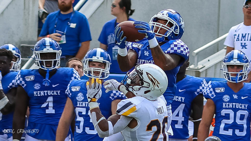 Lynn Bowden Jr. Kentucky Wildcats Unsigned Running Photograph