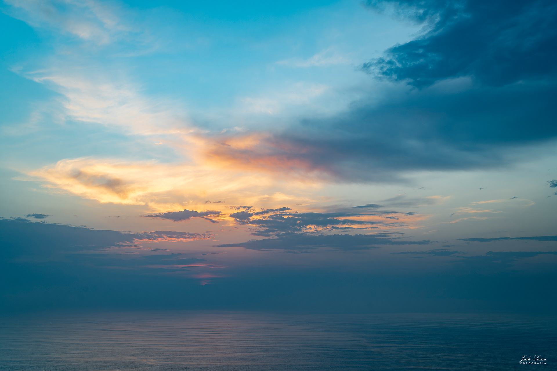Puesta de sol en el Cantábrico