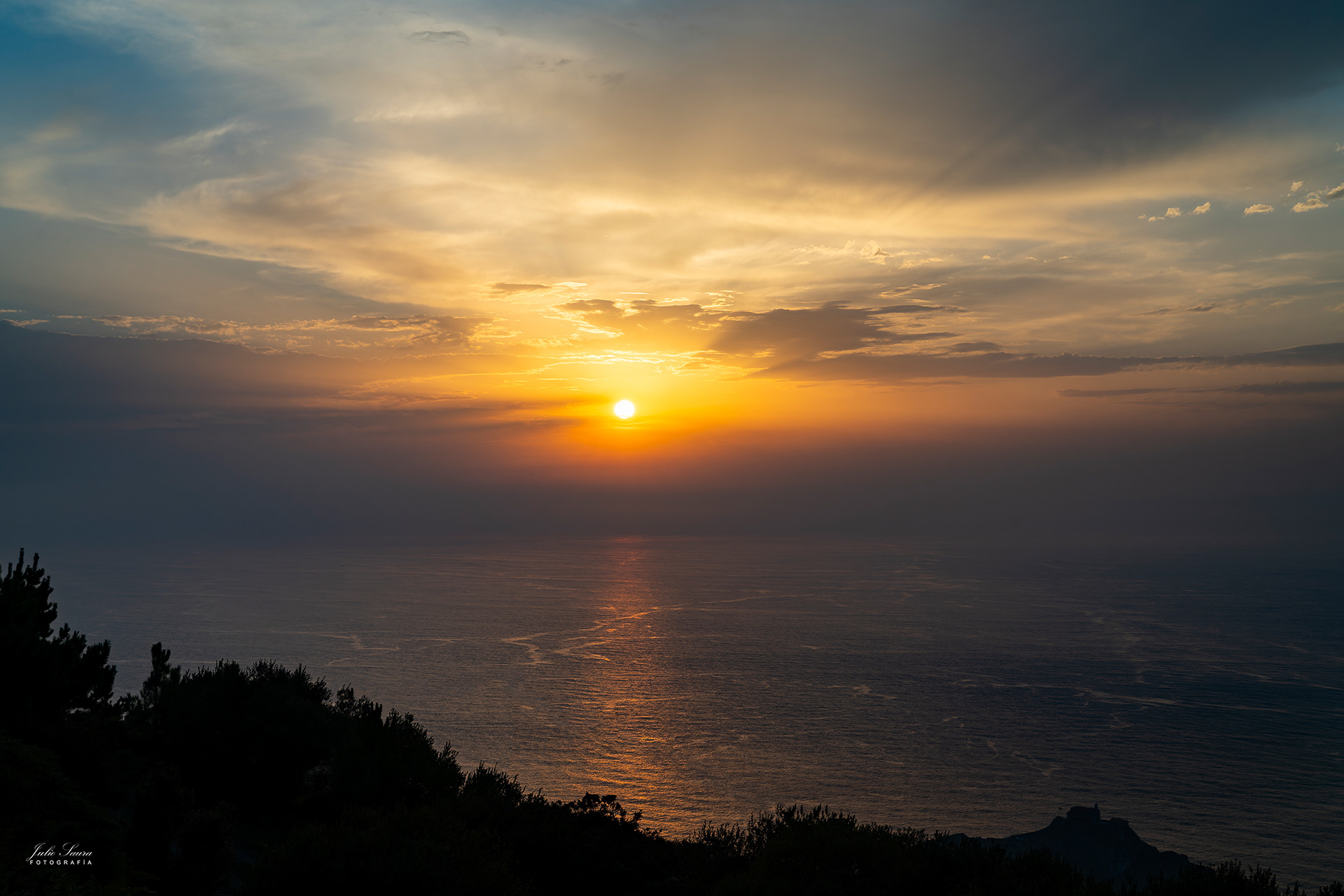 Puesta de sol en el Cantábrico