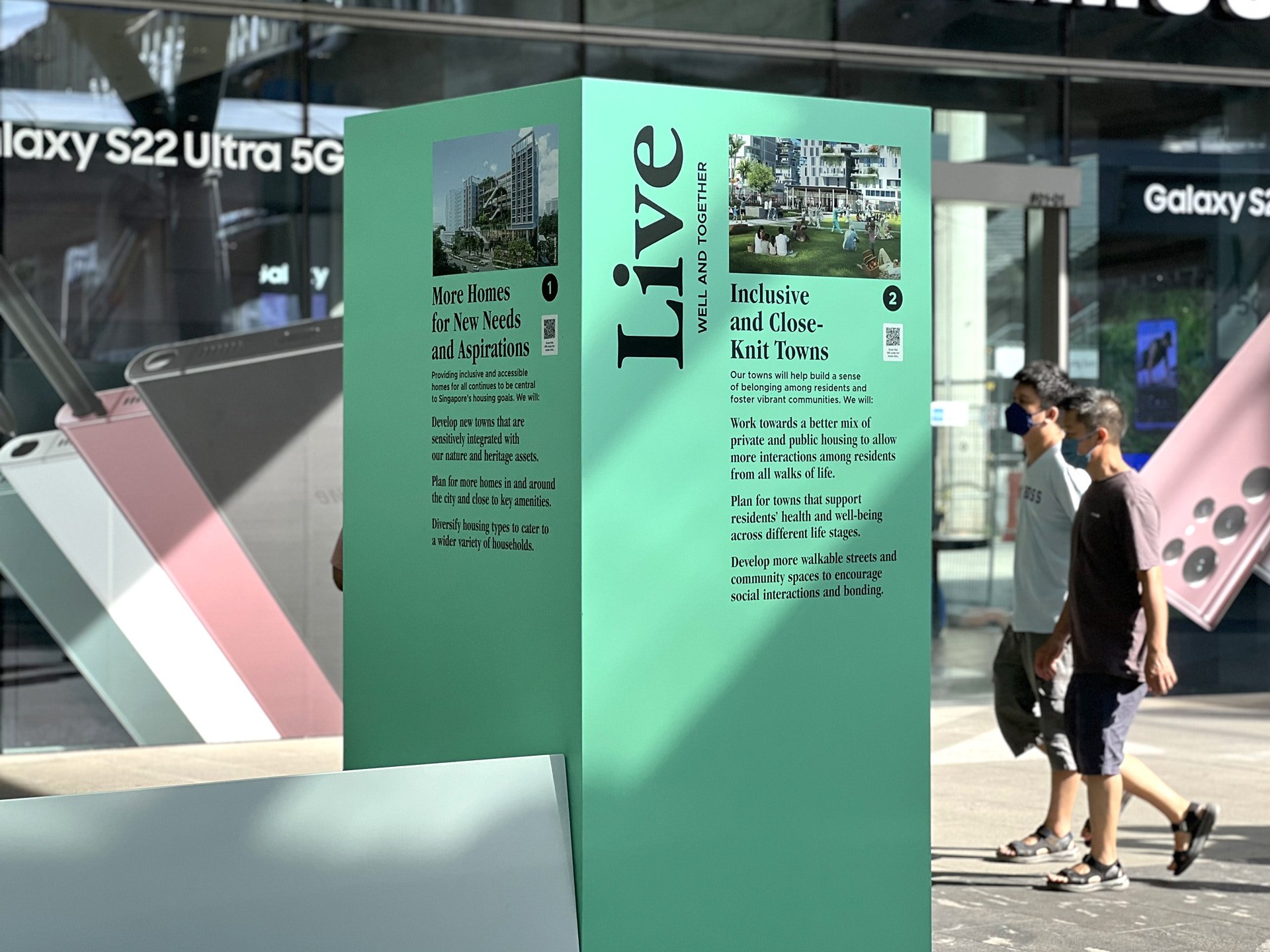 Vertical panel stickers for Live