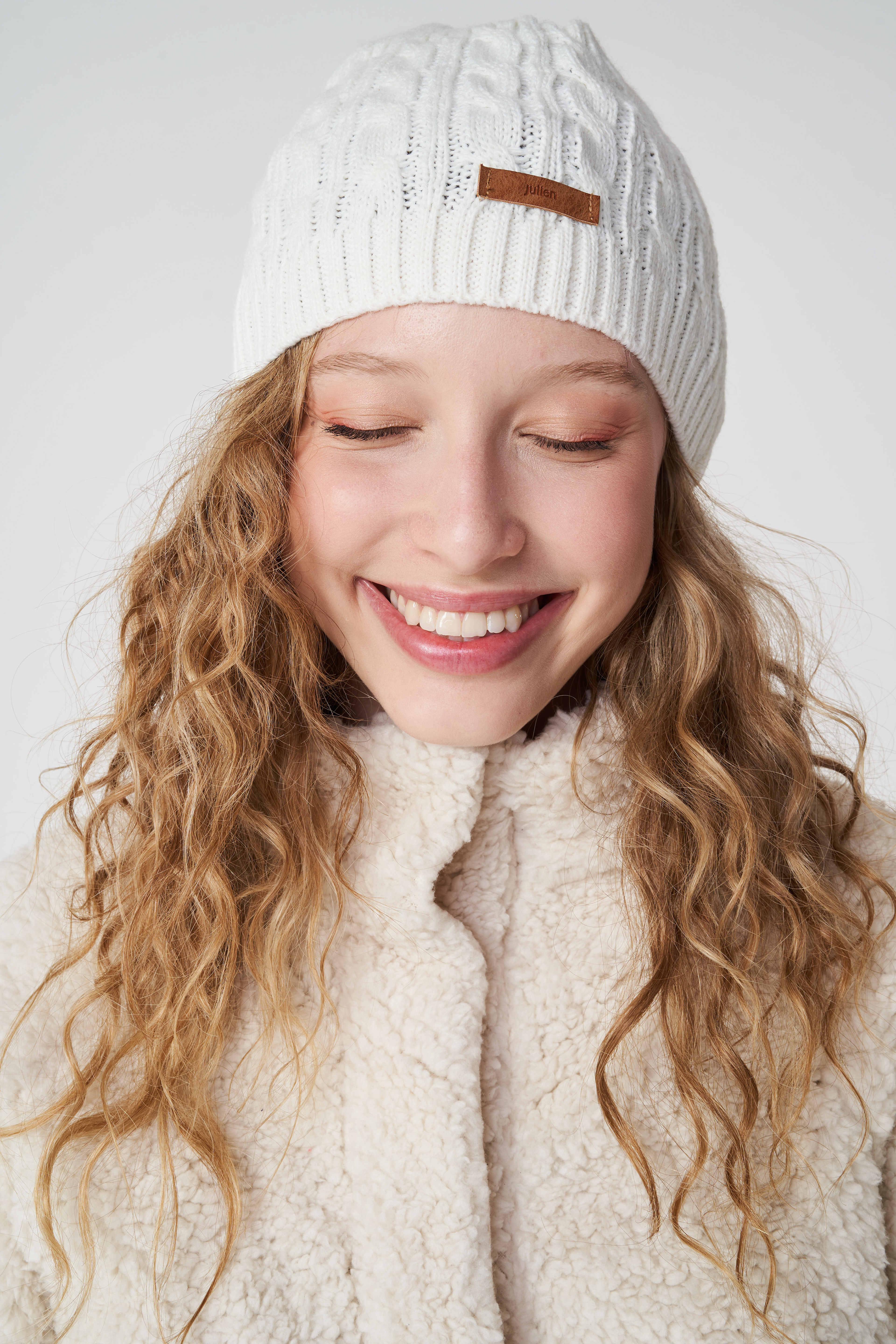 Campaign Autumn Winter 22 | Julien